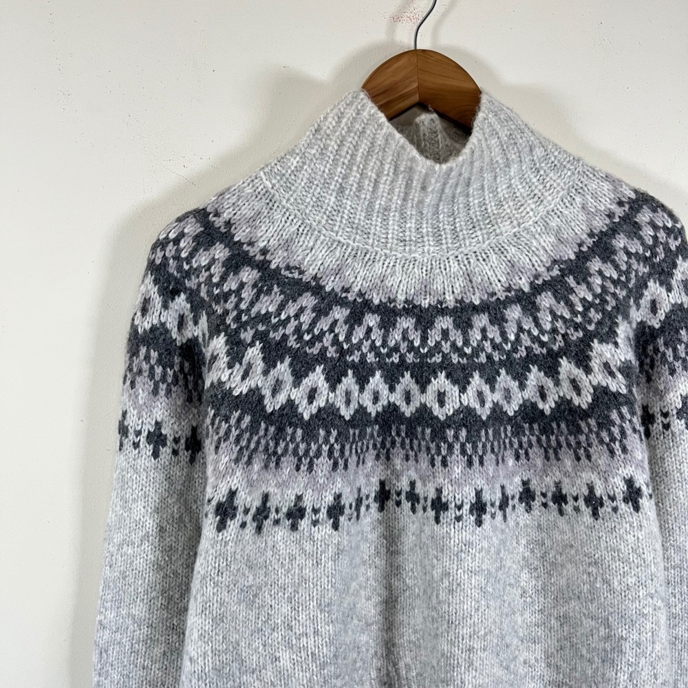 Abercrombie & Fitch Fair Isle Knit Turtleneck Sweater Cropped Boxy Gray Medium